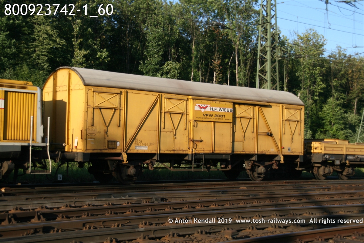 800923742-1_60.jpg